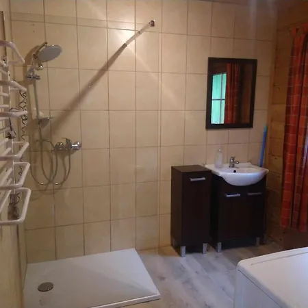 Nad Jeziorem Roznowskim - 度假居