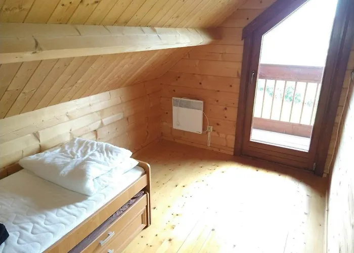 Ferienhaus Nad Jeziorem Roznowskim -